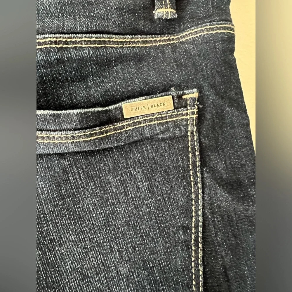 White House Black Market skinny leg size 8 distressed mid rise stretchy WHBM - Picture 7 of 7